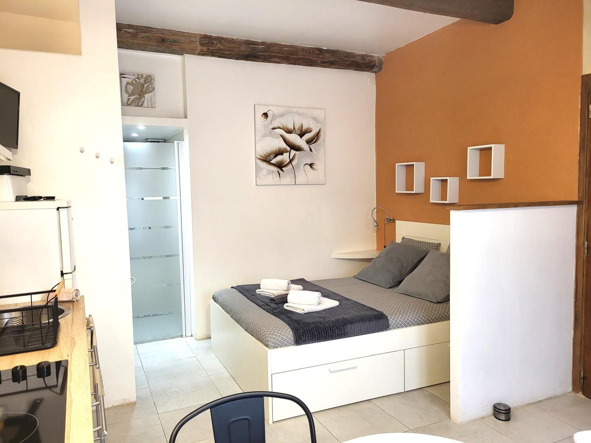 Ravissant Studio Uzès Екстериор снимка